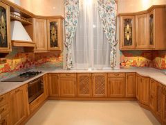 Панно из мозаики в интерьере кухне